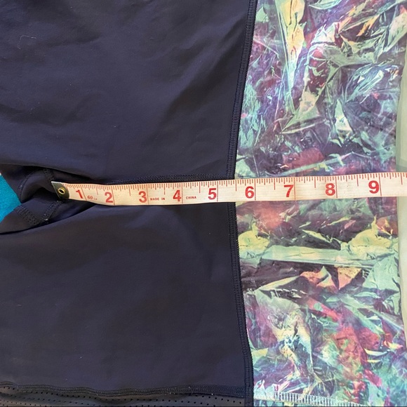 Lululemon Var City Crops 🌵6 - Picture 13 of 13